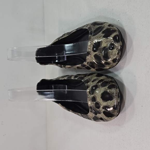 Tory Burch Animal Print Patent Leather Ballet Flats 7½ - Picture 2 of 13